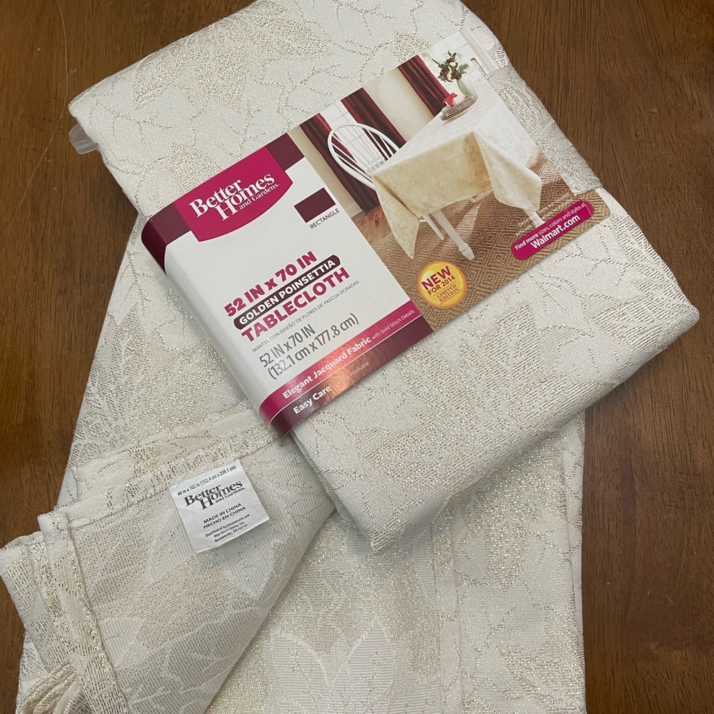 Holiday Golden Poinsettia Tablecloths